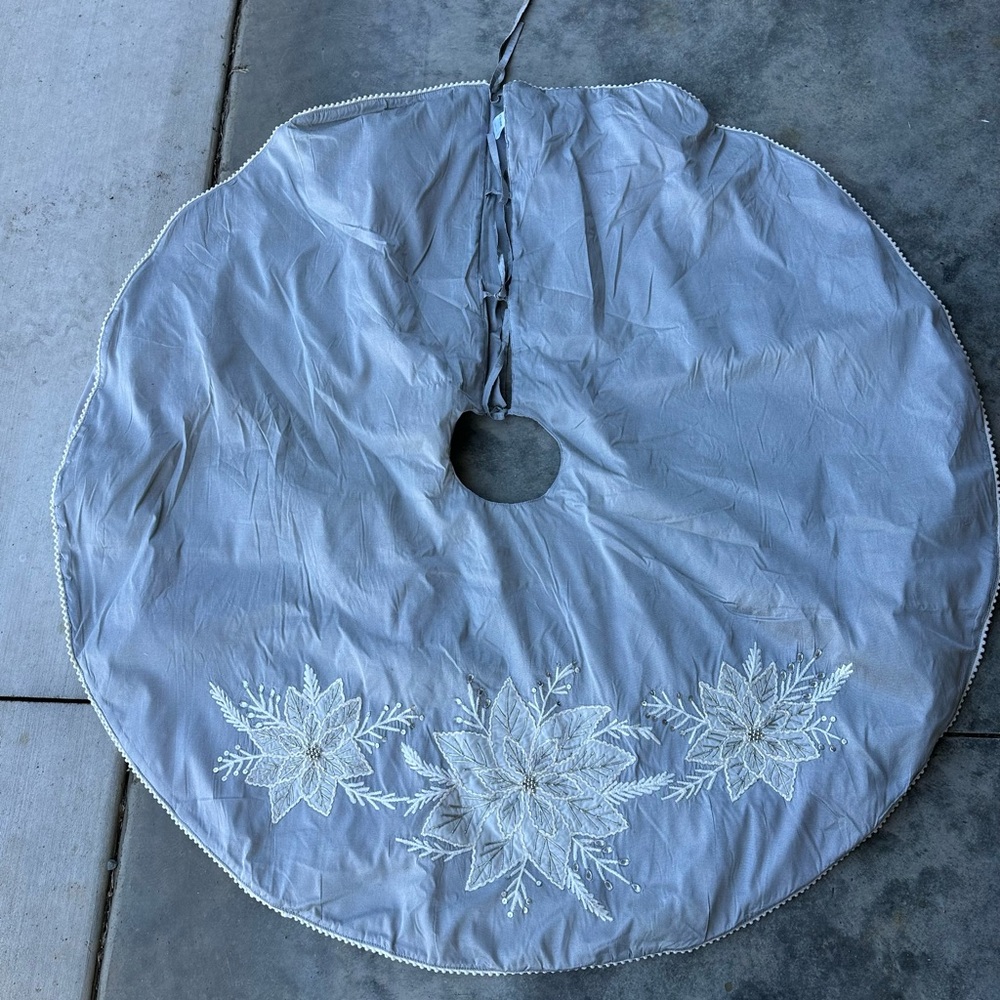 Gray Tree Skirt with White Floral Embroidery